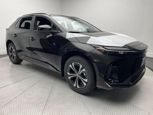 2025 Toyota bZ4X XLE