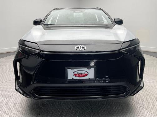 2025 Toyota bZ4X XLE