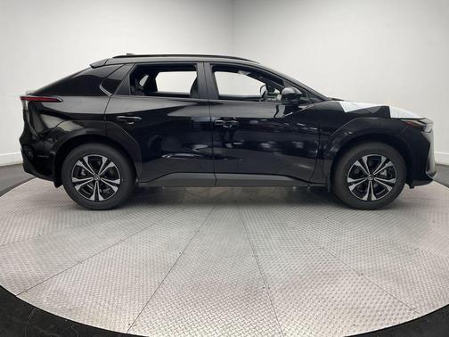2025 Toyota bZ4X XLE