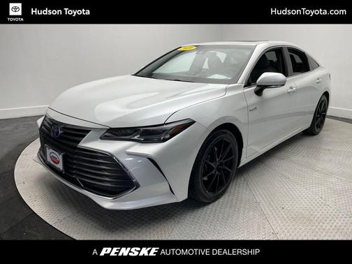 2019 Toyota Avalon Hybrid Limited