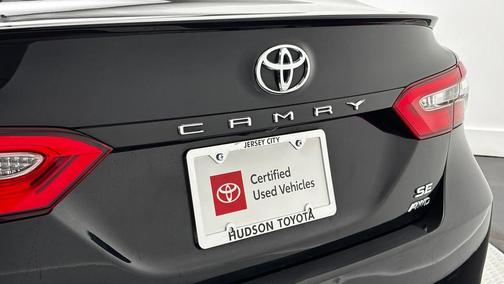 Midnight Black Metallic 2020 Toyota Camry SE