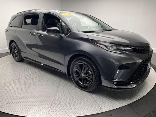 2025 Toyota Sienna XSE 7 Passenger