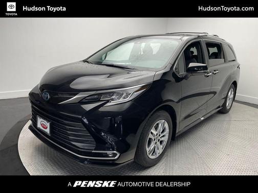 2025 Toyota Sienna Limited