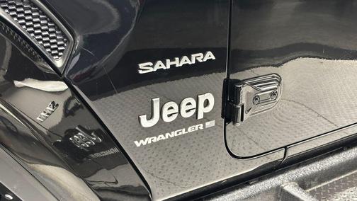 Black Clearcoat 2023 Jeep Wrangler 4-Door Sahara 4x4