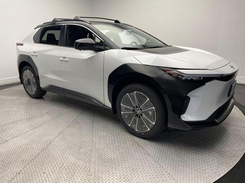 2025 Toyota bZ4X Limited