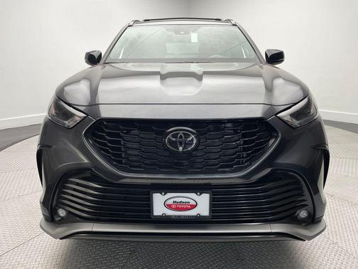 2025 Toyota Highlander XSE