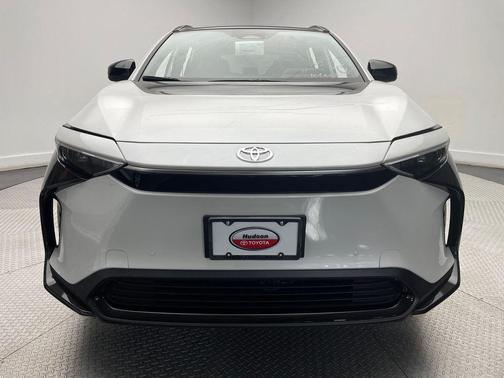 2025 Toyota bZ4X XLE