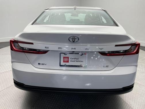 Ice Cap 2025 Toyota Camry LE