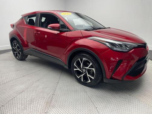 2022 Toyota C-HR XLE