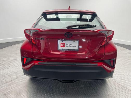 2022 Toyota C-HR XLE