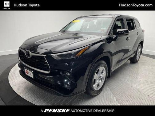 2023 Toyota Highlander LE