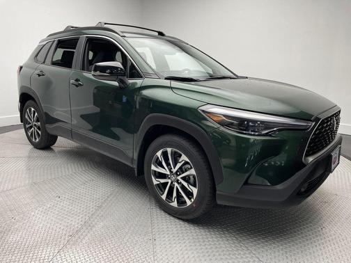 2025 Toyota Corolla Cross XLE