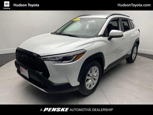 2024 Toyota Corolla Cross LE