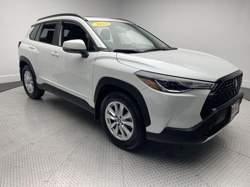 2023 Toyota Corolla Cross LE