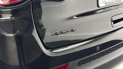 Diamond Black Crystal Pearlcoat 2021 Jeep Compass Latitude