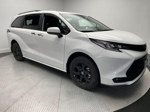 2026 Toyota Sienna Woodland Edition