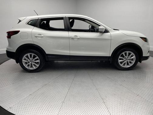 2022 Nissan Rogue Sport S