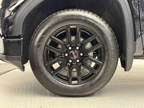 Onyx Black 2023 GMC Sierra 1500 Elevation