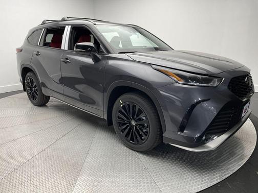 2025 Toyota Highlander XSE