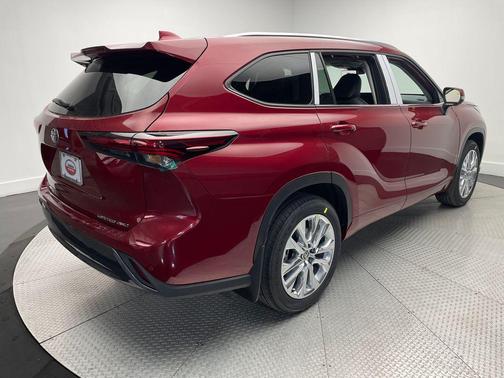 2026 Toyota Highlander Limited