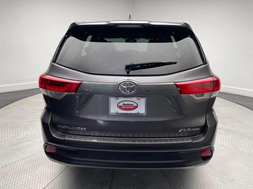 Predawn Gray Mica 2018 Toyota Highlander XLE