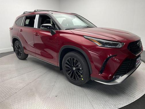 2026 Toyota Highlander XSE