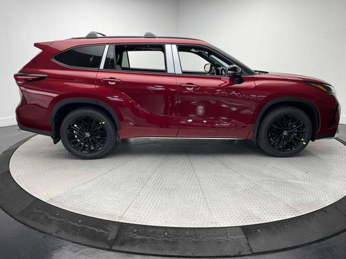 2026 Toyota Highlander XSE