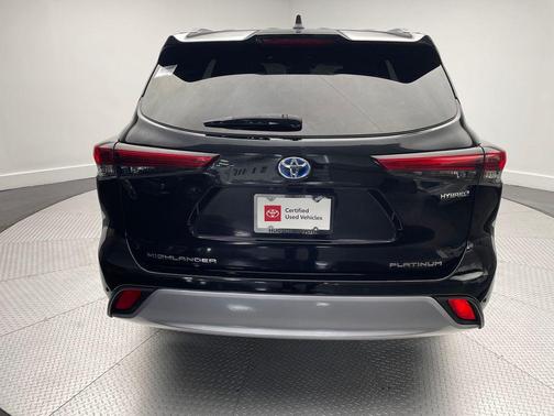 2020 Toyota Highlander Hybrid Platinum