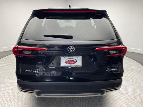 Midnight Black Metallic 2024 Toyota Grand Highlander Limited