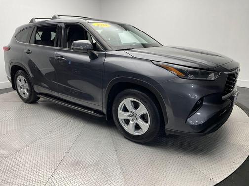 2021 Toyota Highlander LE