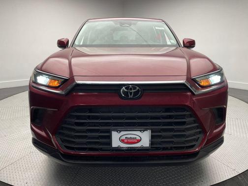 2026 Toyota Highlander LE
