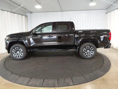 Black 2026 Chevrolet Colorado Z71