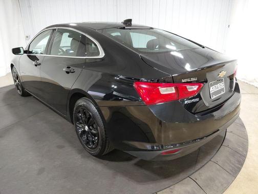 Mosaic Black Metallic 2024 Chevrolet Malibu FWD 1LT