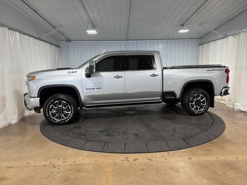 2022 Chevrolet Silverado 3500 High Country