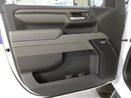 2026 Chevrolet Silverado 2500 Crew Cab, Standard Bed, XR2, 4WD