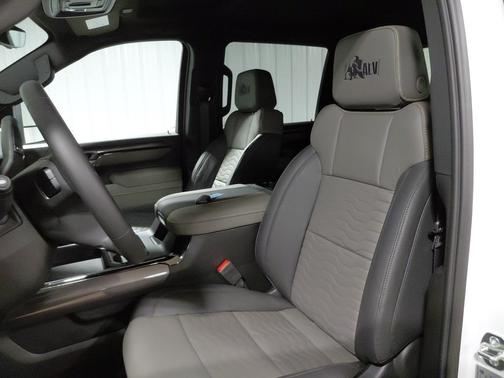 2026 Chevrolet Silverado 2500 Crew Cab, Standard Bed, XR2, 4WD