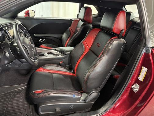 Octane Red Pearlcoat 2022 Dodge Challenger R/T