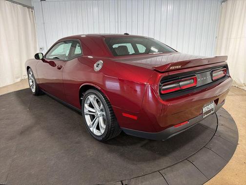 Octane Red Pearlcoat 2022 Dodge Challenger R/T