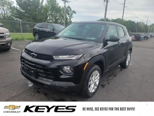Photo 1 of 30 of 2021 Chevrolet Trailblazer LS
