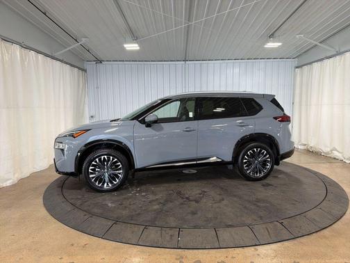 2024 Nissan Rogue Platinum