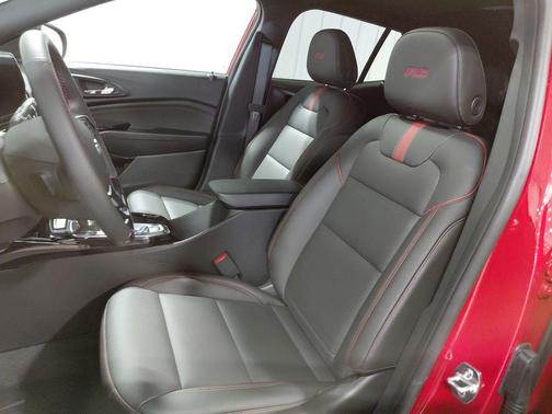 Apex Red 2026 Chevrolet Trax FWD 2RS