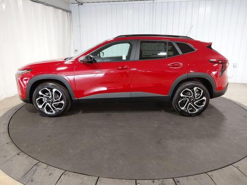 Apex Red 2026 Chevrolet Trax FWD 2RS