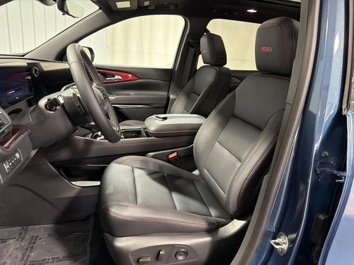 Lakeshore Blue Metallic 2026 Chevrolet Traverse AWD Z71