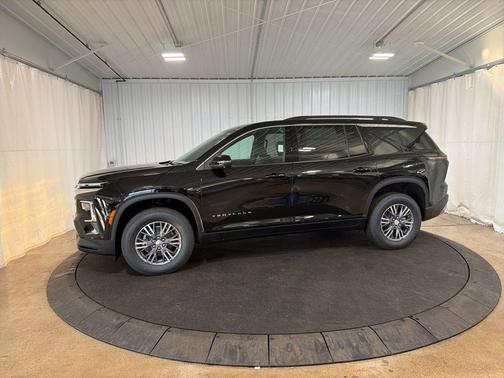 Mosaic Black Metallic 2026 Chevrolet Traverse LT