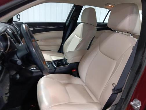 2016 Chrysler 300 Limited