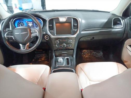 2016 Chrysler 300 Limited