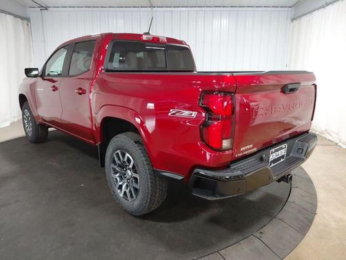 Radiant Red Tintcoat 2026 Chevrolet Colorado Z71