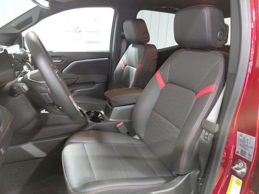 Radiant Red Tintcoat 2026 Chevrolet Colorado Z71