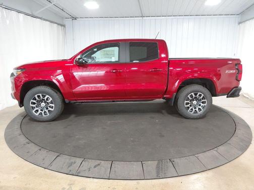 Radiant Red Tintcoat 2026 Chevrolet Colorado Z71