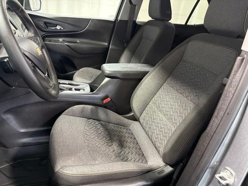 Sterling Gray Metallic 2024 Chevrolet Equinox 1LT